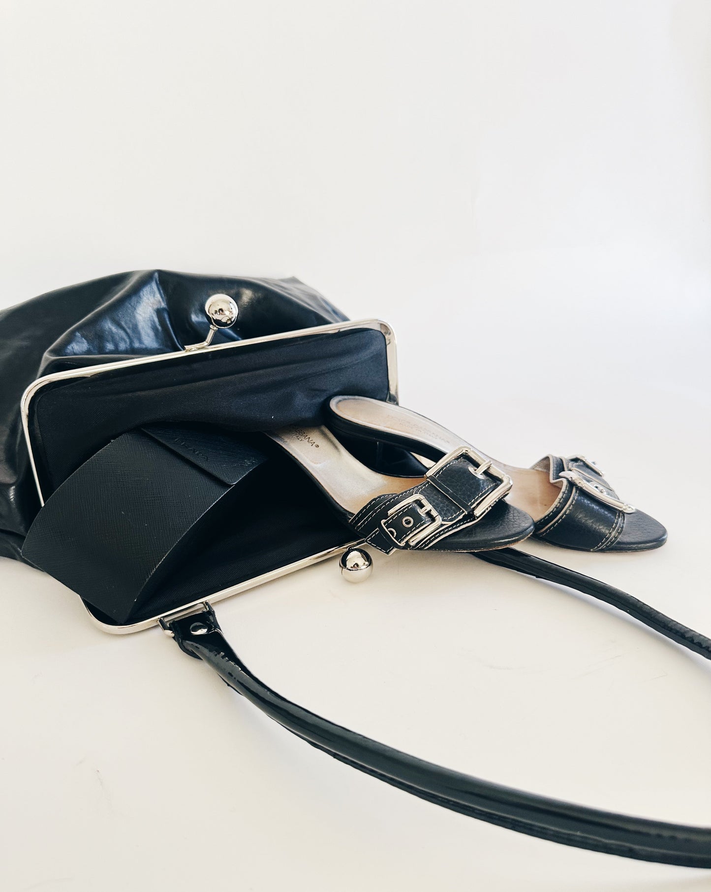 Black Giant Faux Leather Coin Purse Handbag with Silver Clasp – Bold Statement Piece