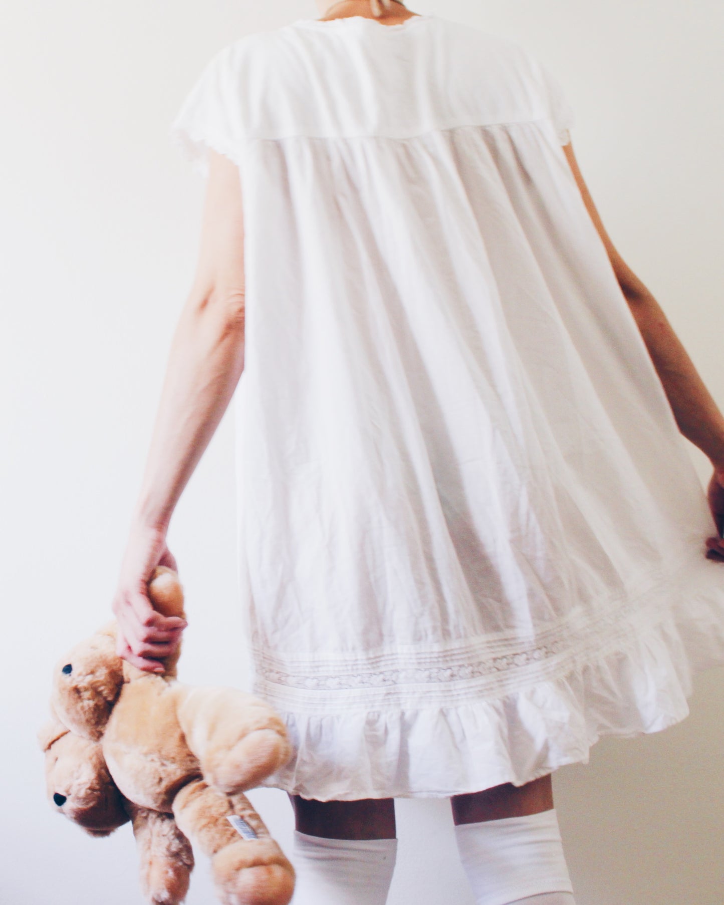 Eileen West White Cotton Babydoll Nightgown Large | Victorian Boho Cottagecore Slip Dress | Heart Button Floral Embroidered Ruffle Hem