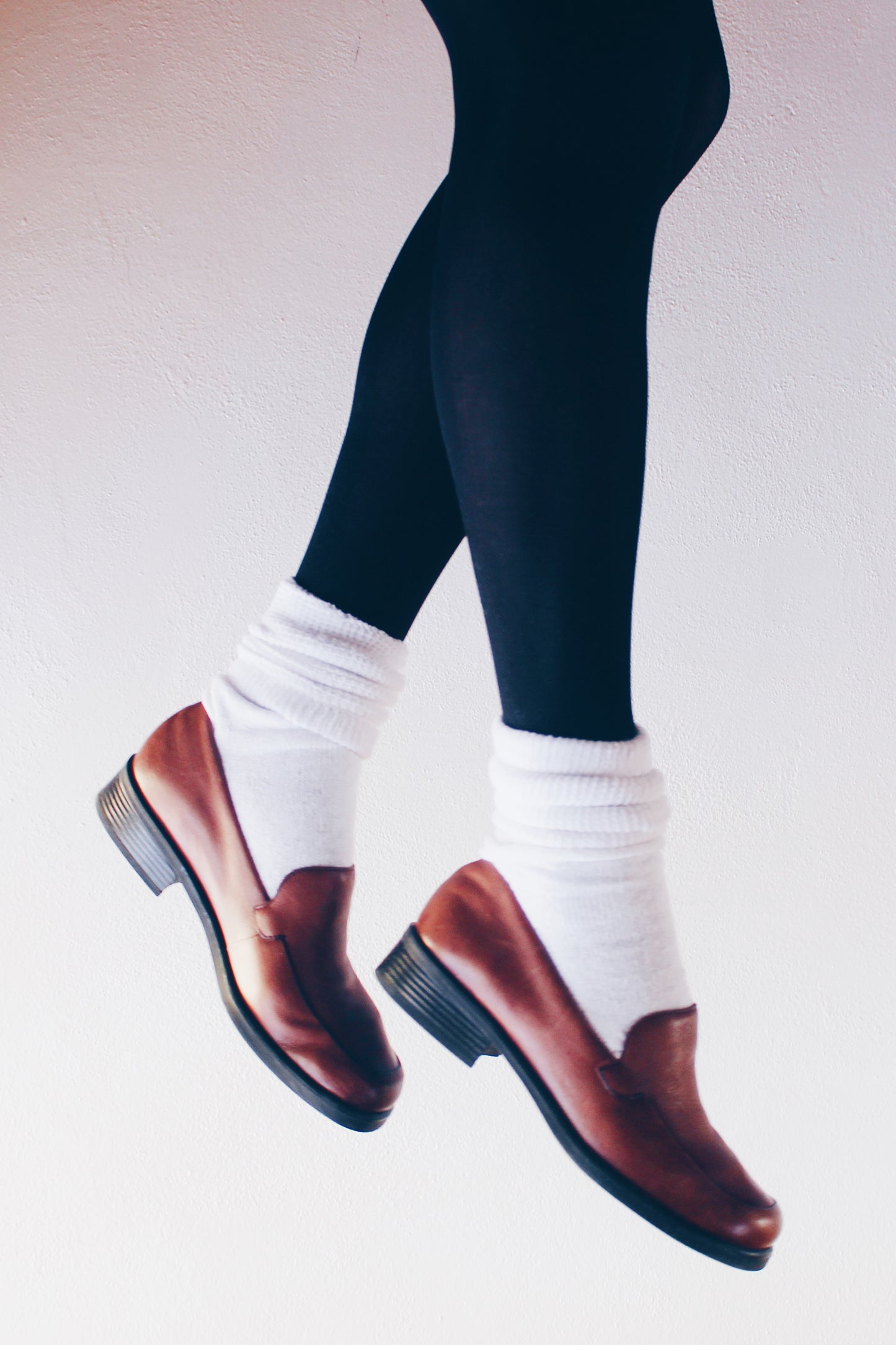 Vintage Y2K Librarian Aesthetic: Brown Leather Heeled Loafers