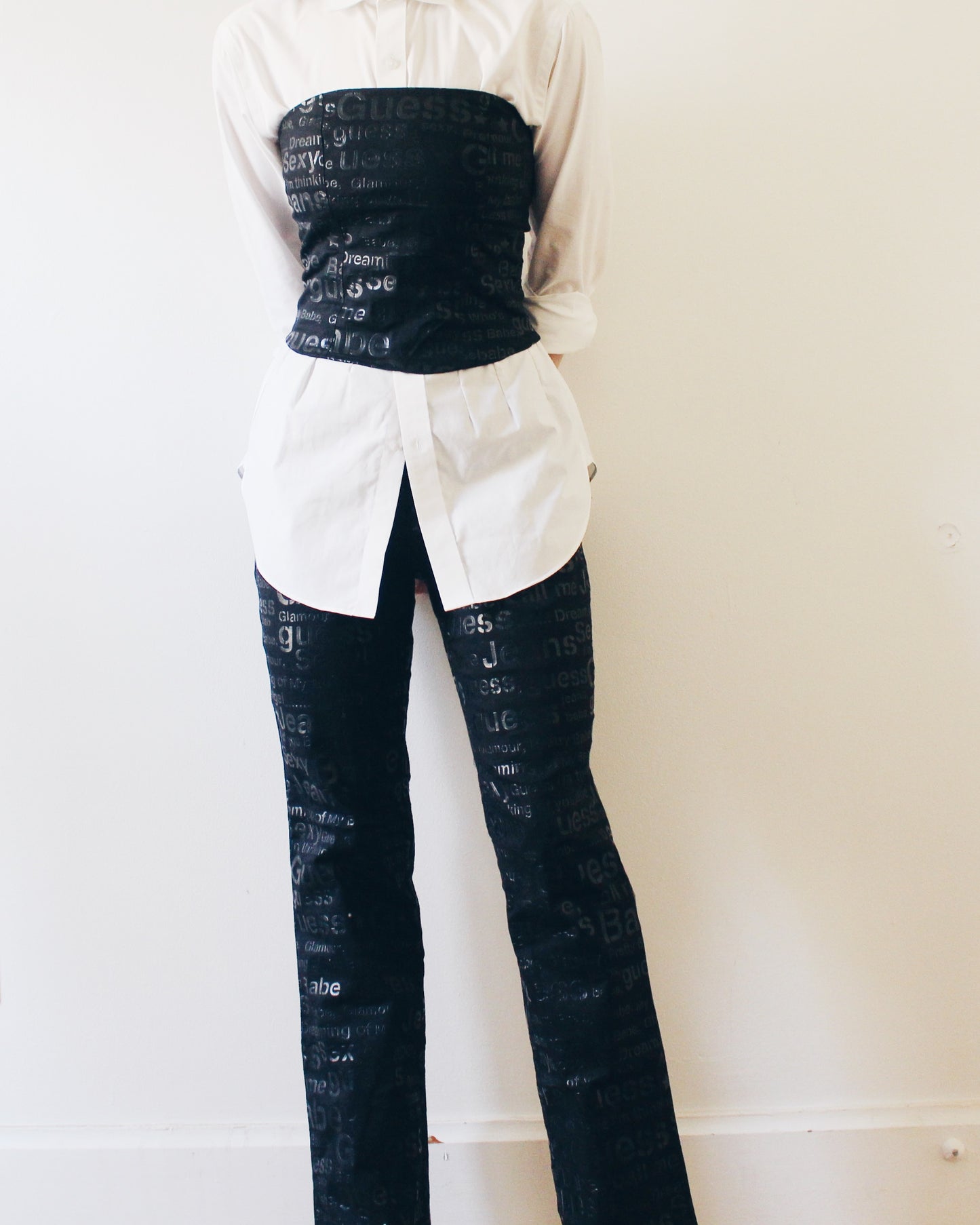 Vintage Y2K Guess Black Tube Top & Jeans Set – 2000s Retro Matching Outfit with Logo Print