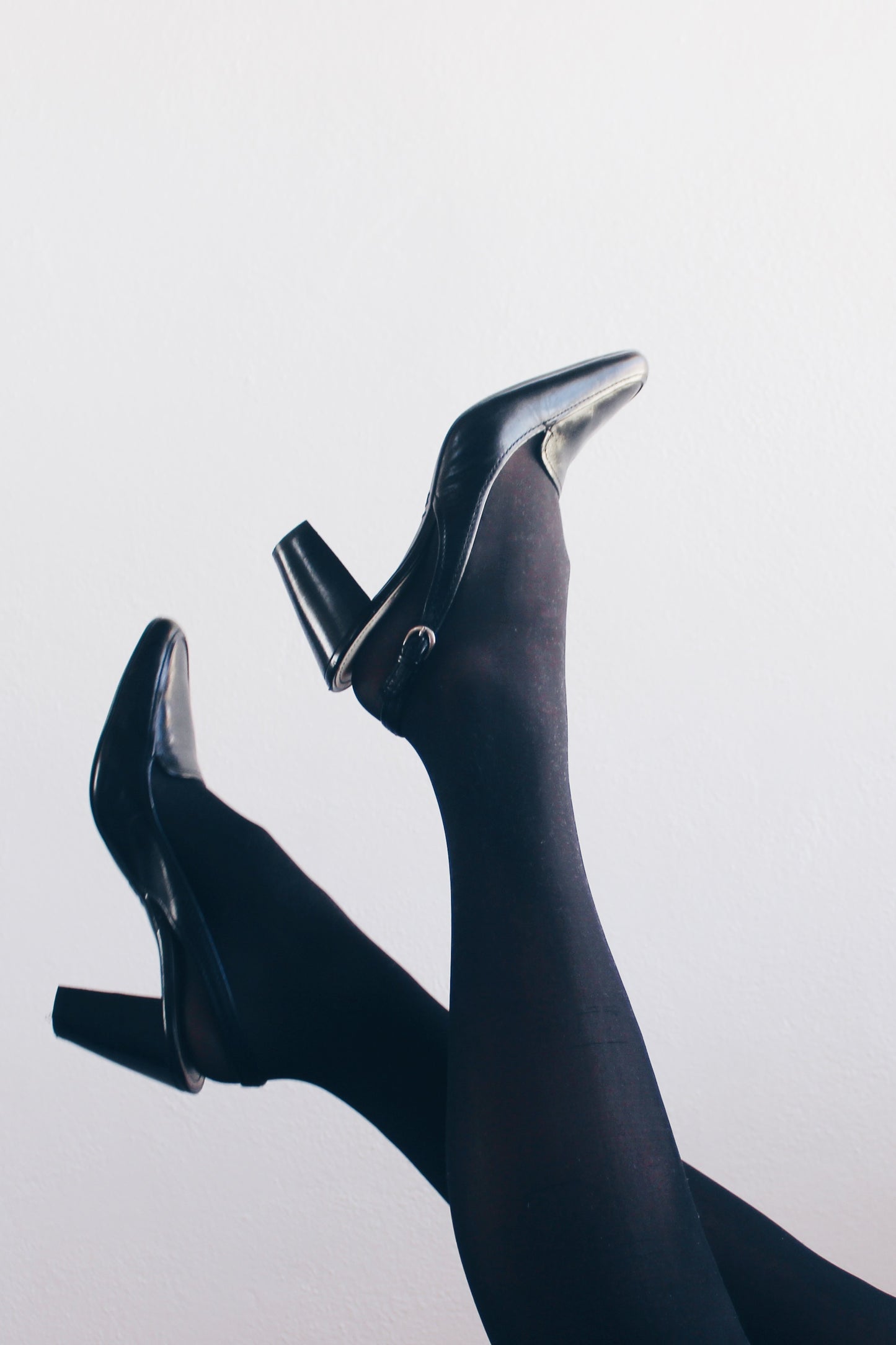 Vintage Y2K Librarian Elegance: Black Anne Klein Heeled Loafers