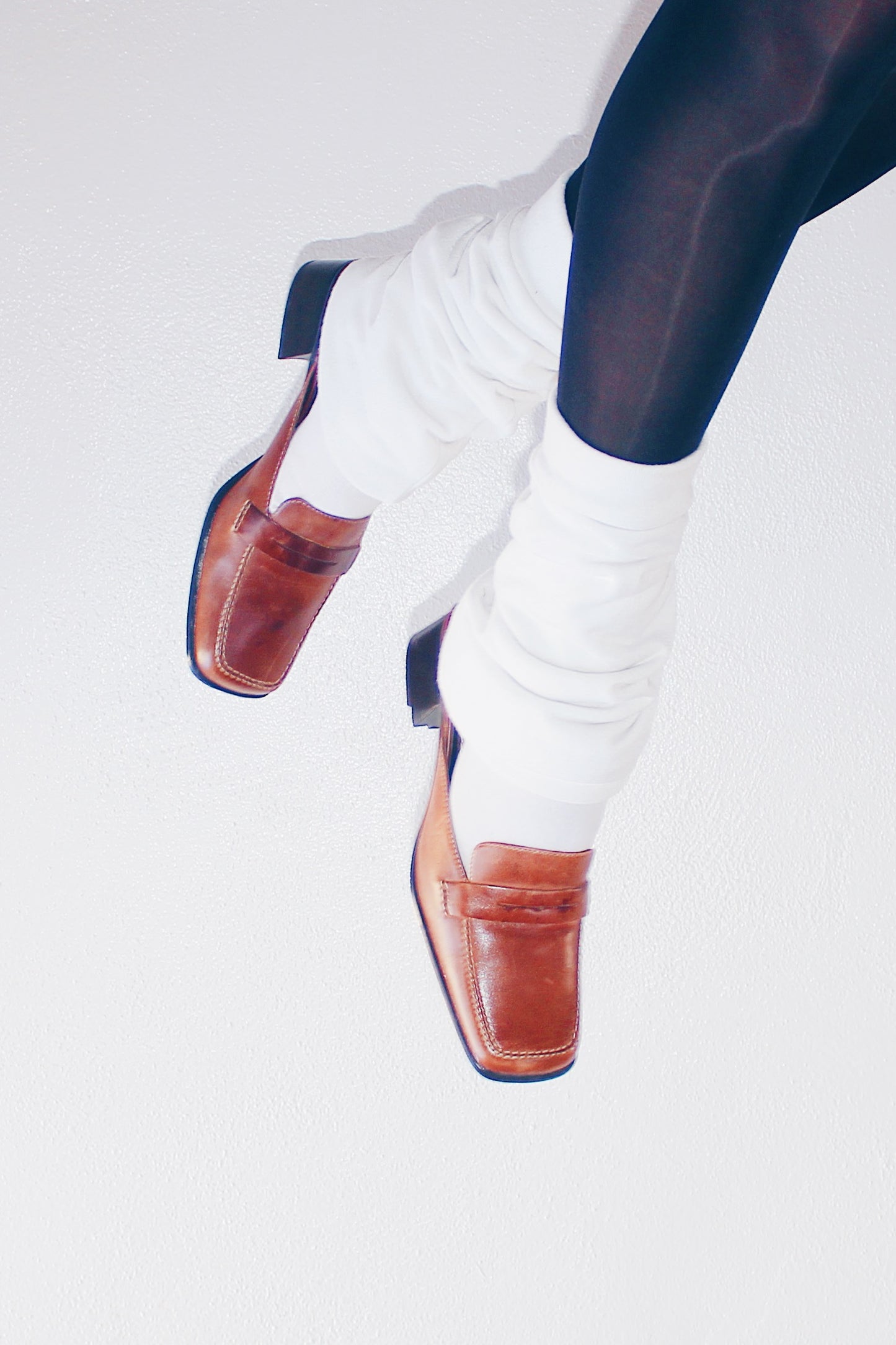 Vintage Y2K Librarian Elegance: Brown Square-Toed Heeled Loafers