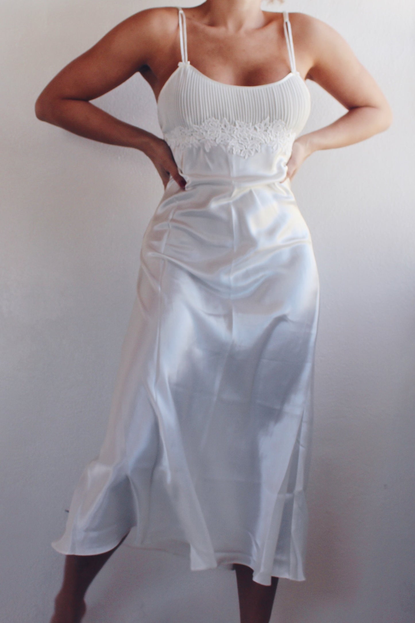 Vintage 90s Oscar De La Renta Satin White Nightgown - Ethereal Bridal Style | Lace Coquette Vibes | Perfect for Summer Layering