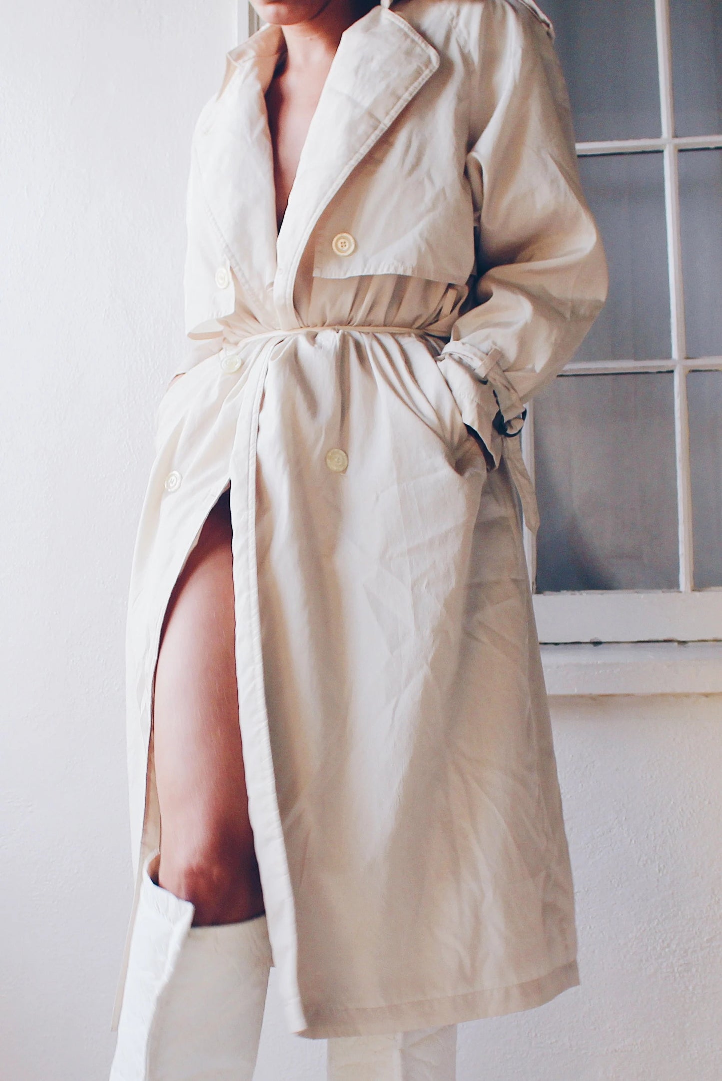 Vintage lightweight cream Trench Coat/ light yellow vintage long jacket