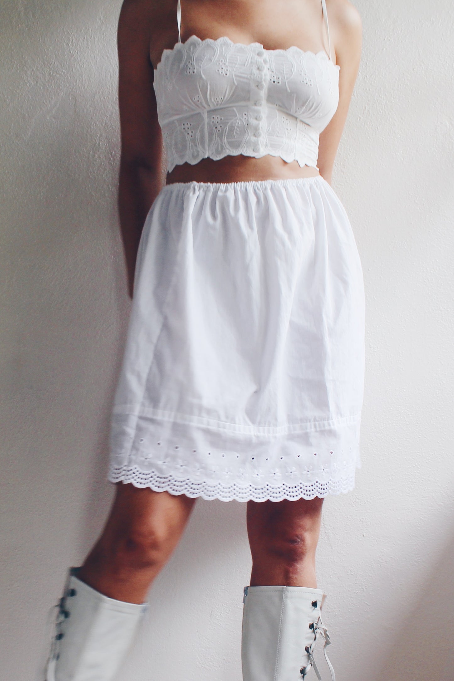 White cotton eyelet slip skirt / vintage victorian style lace midi underskirt