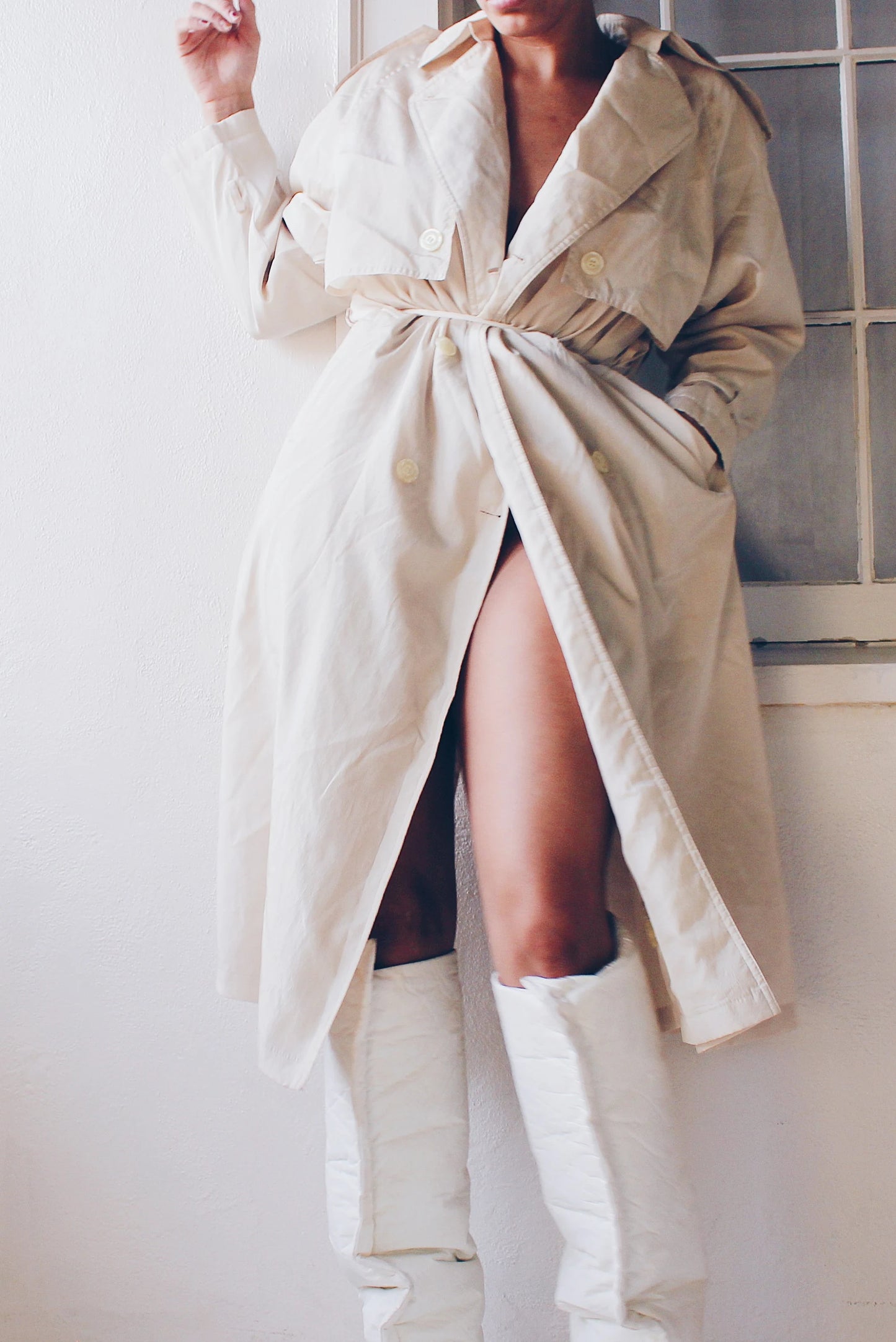 Vintage lightweight cream Trench Coat/ light yellow vintage long jacket