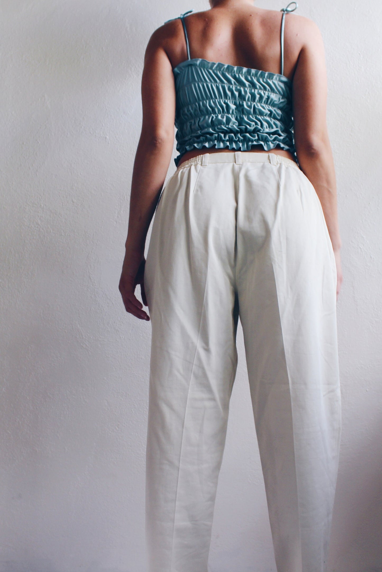 High waisted light khaki pants / pleated vintage trousers