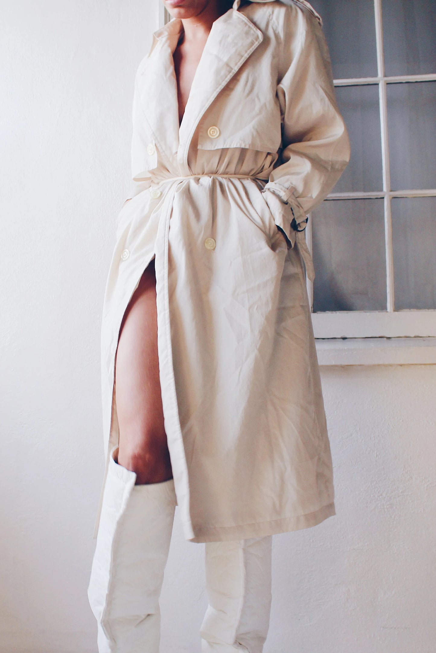 Vintage lightweight cream Trench Coat/ light yellow vintage long jacket