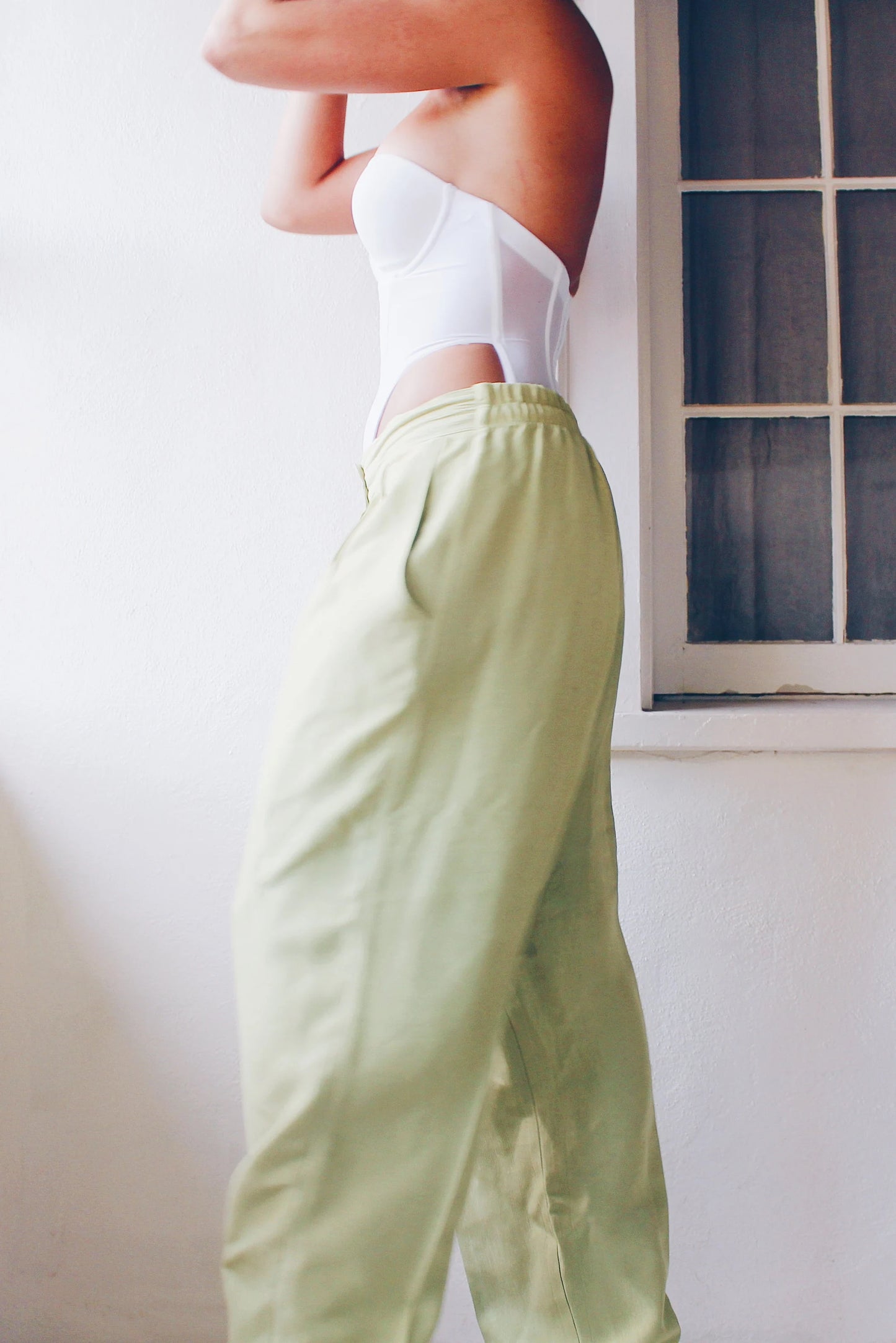 High Waisted Bright Green Pants / Vintage Pleated Green Trousers