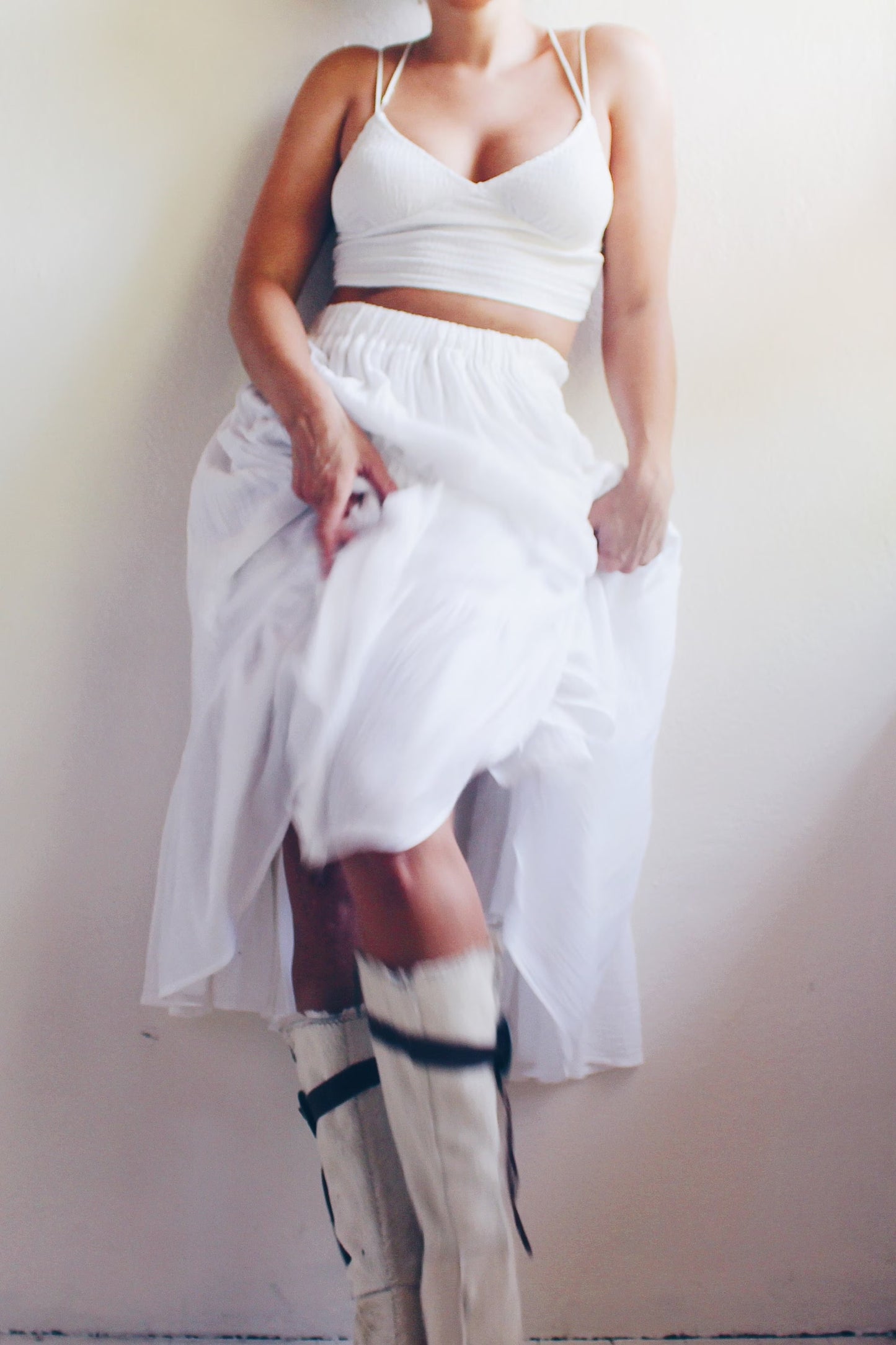 White Gauze Flowing Peasant Skirt / Cosston Layered Circle Midi Skirt