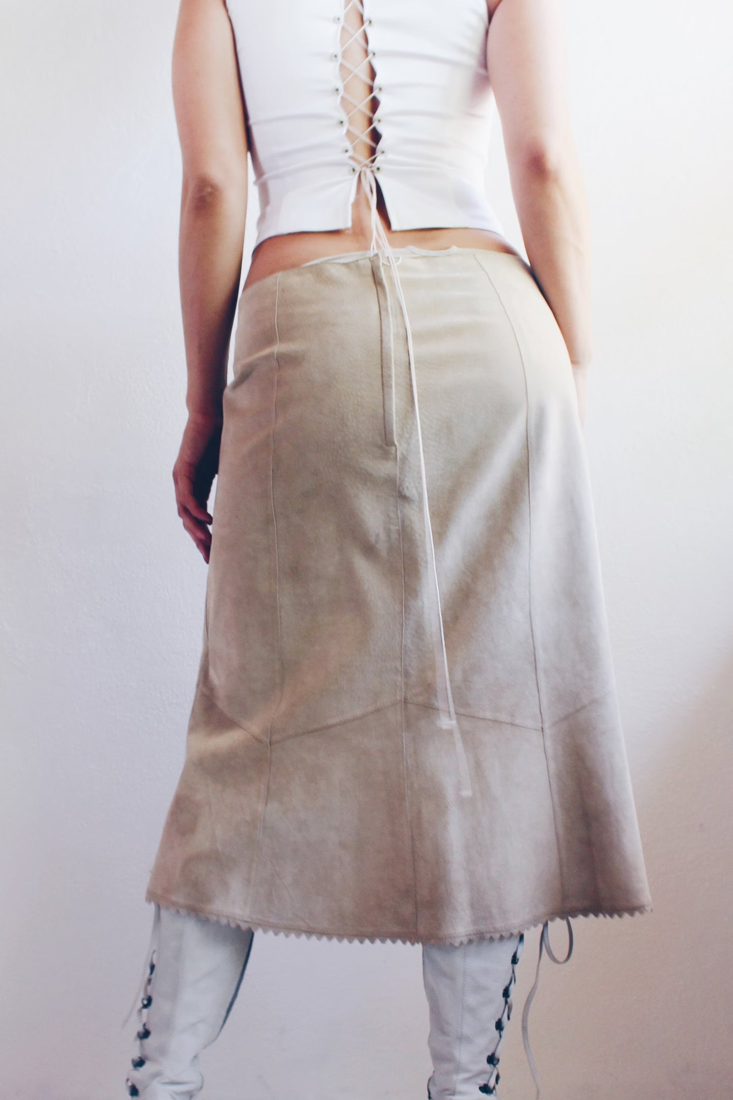 Vintage Y2K Leather Khaki Patchwork Low Waisted Skirt - Boho Southern Style Midi | Perfect for Layering and Summer