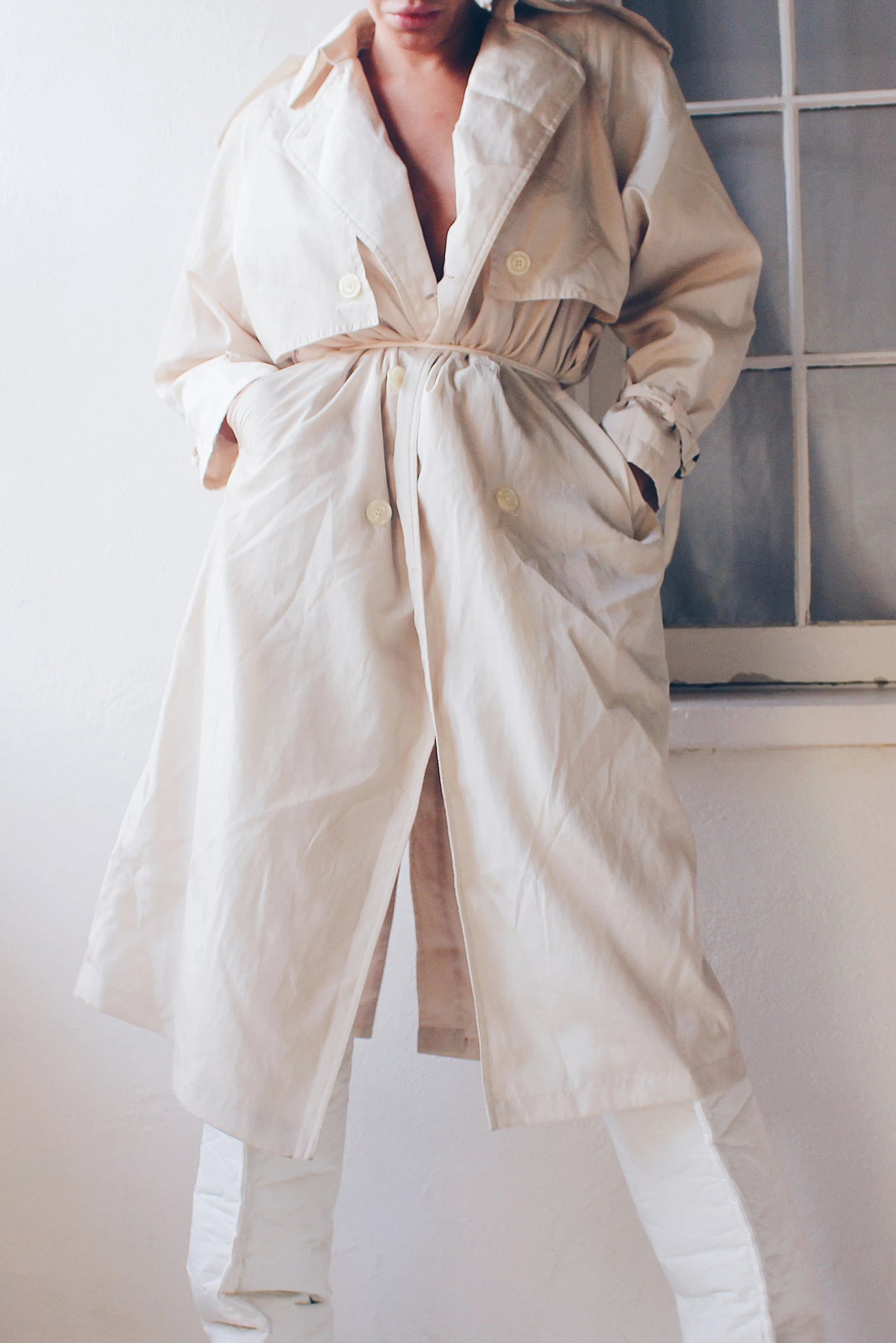 Vintage lightweight cream Trench Coat/ light yellow vintage long jacket