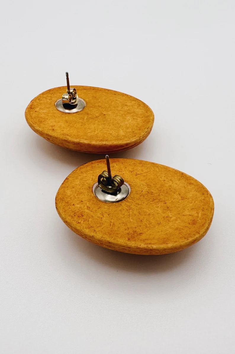 Vintage wooden stud oval earrings / wood gourd earrings