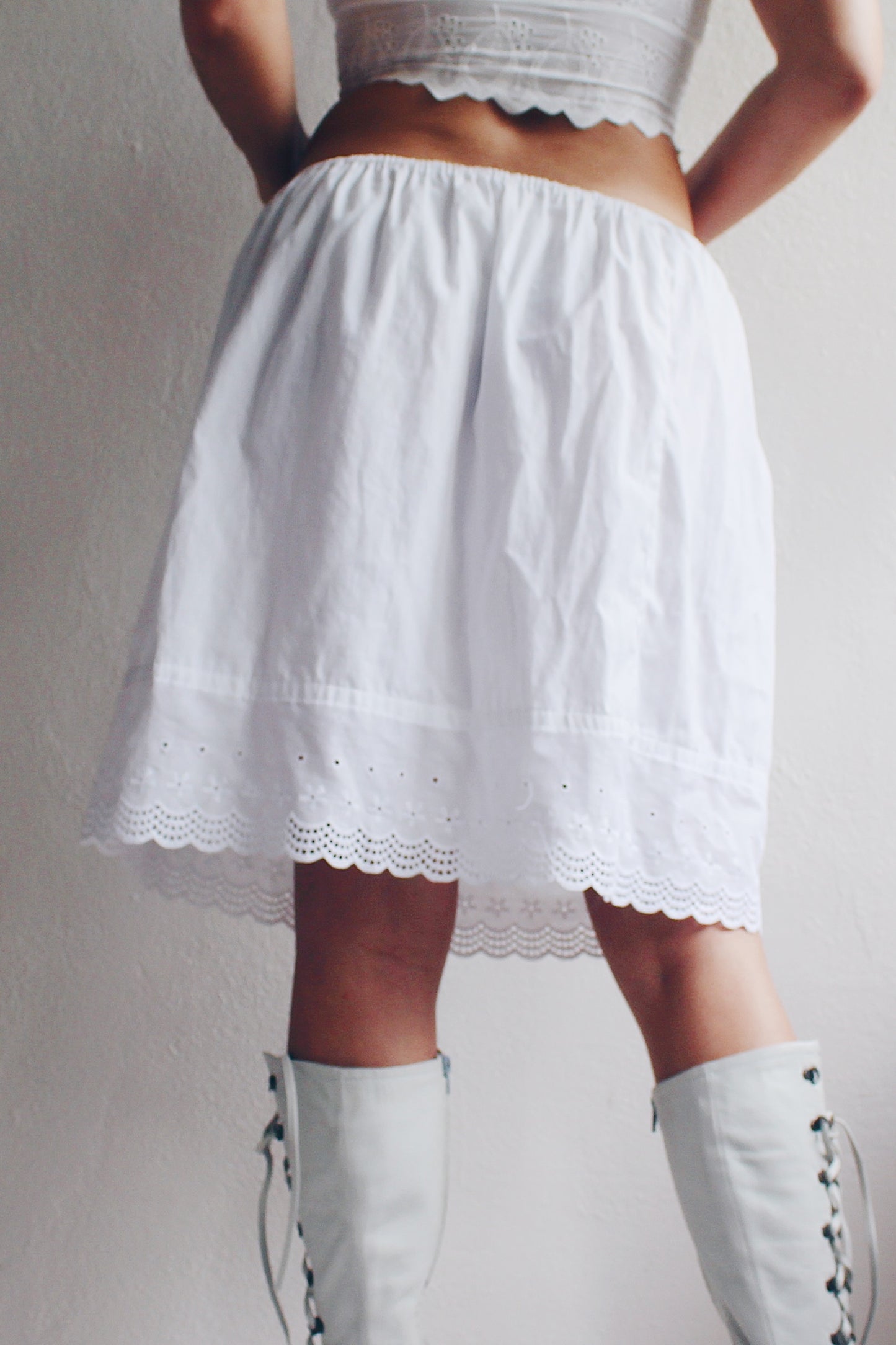 White cotton eyelet slip skirt / vintage victorian style lace midi underskirt