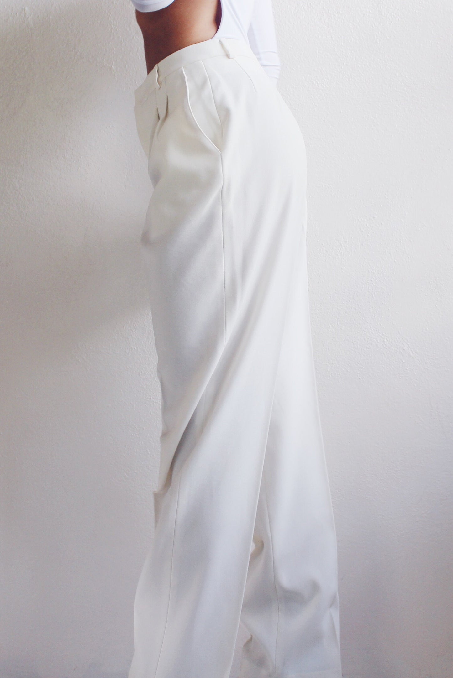 High Waisted Cream Pleated Pants / Androgynous pleated ivory Trousers / Off white Vintage Dapper slacks