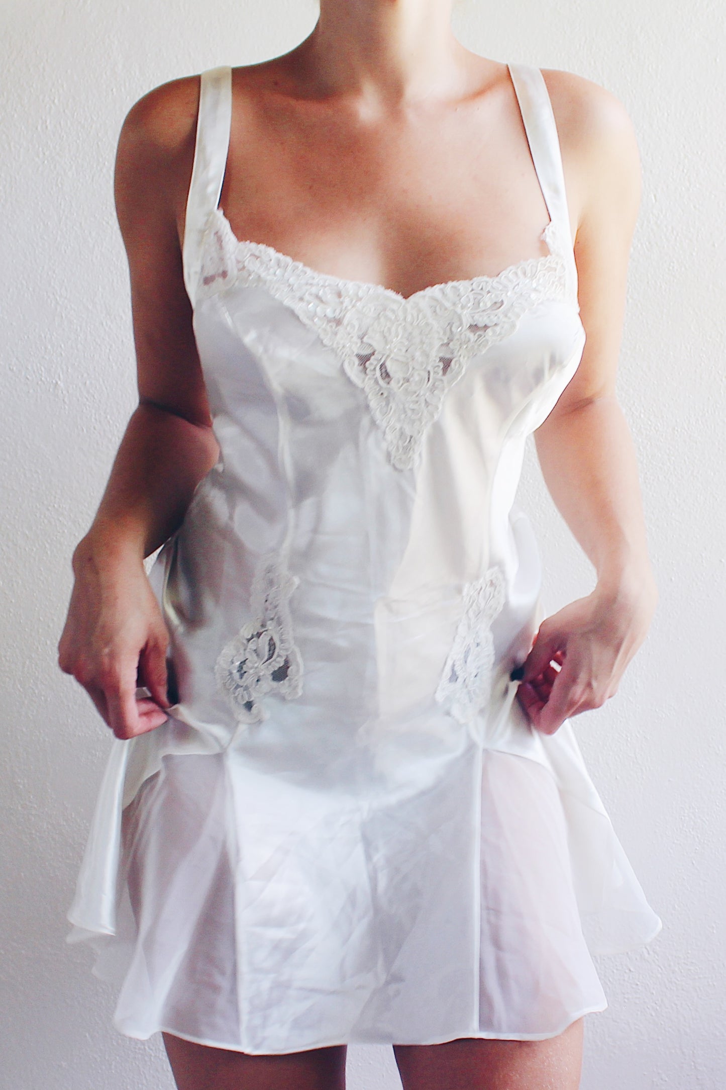 Vintage White Y2K Mini Lingerie Slip - Victoria’s Secret Lace Sweetheart Bust | Glam Coquette Style