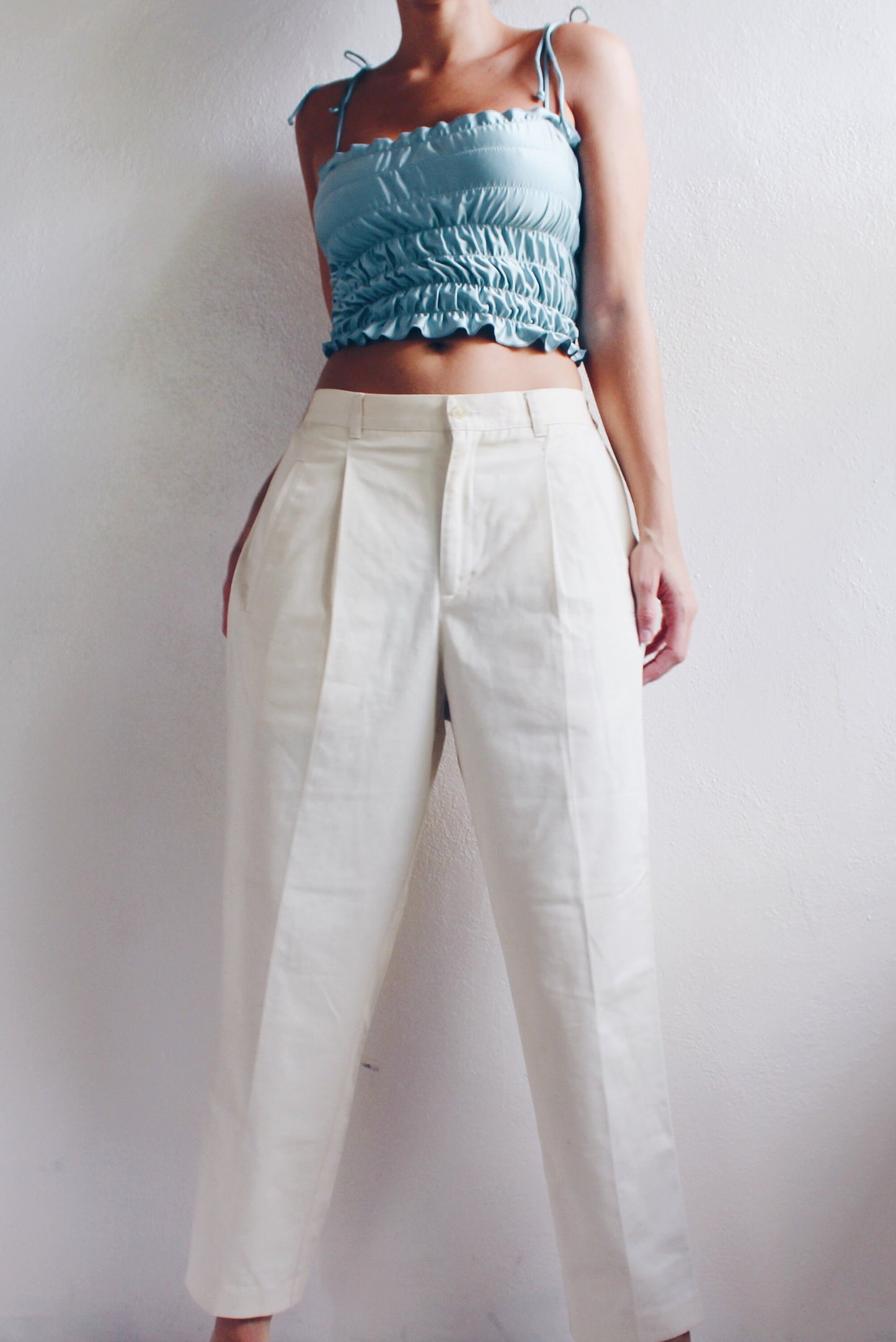 High waisted light khaki pants / pleated vintage trousers