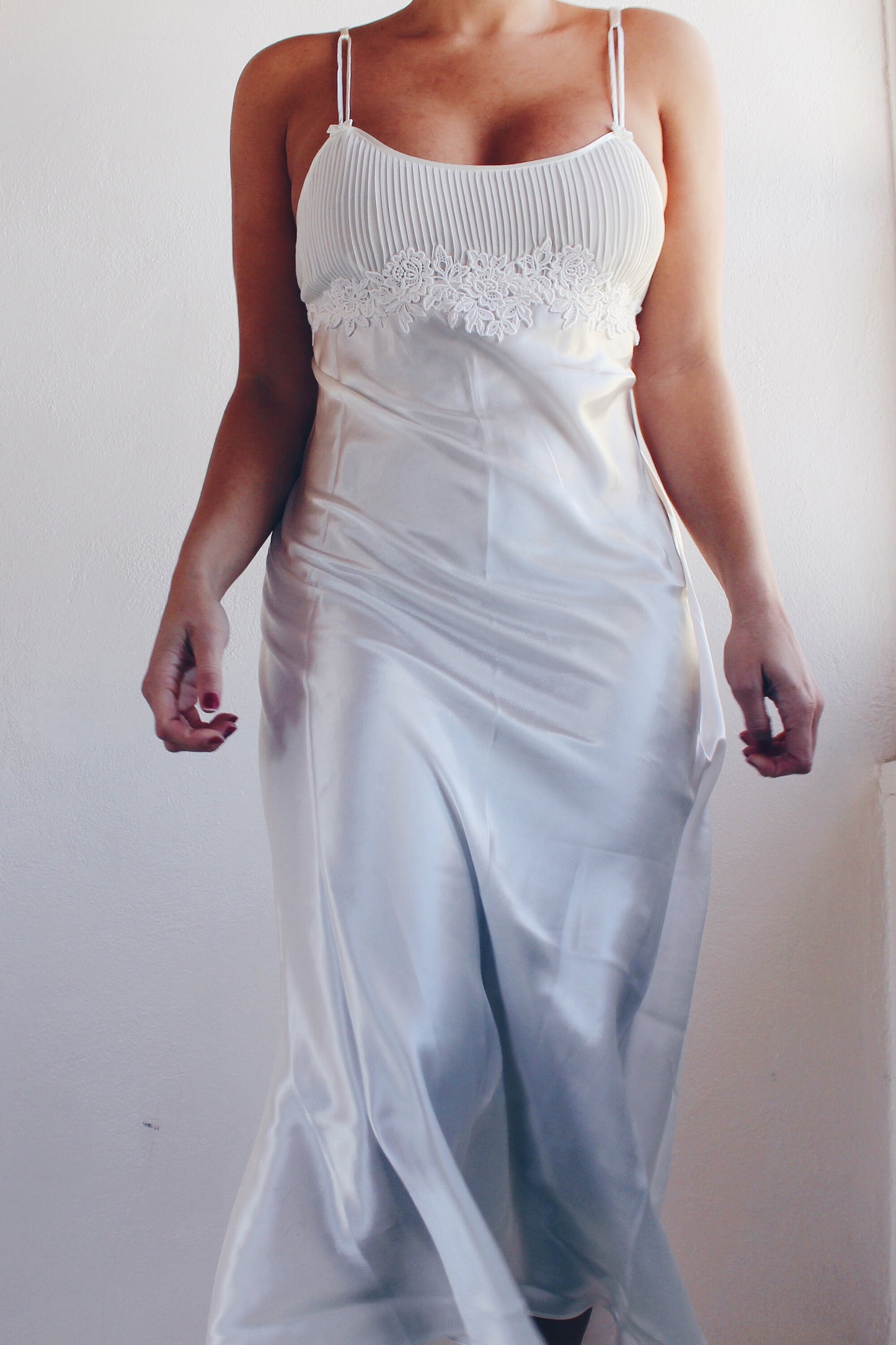 Vintage 90s Oscar De La Renta Satin White Nightgown - Ethereal Bridal Style | Lace Coquette Vibes | Perfect for Summer Layering