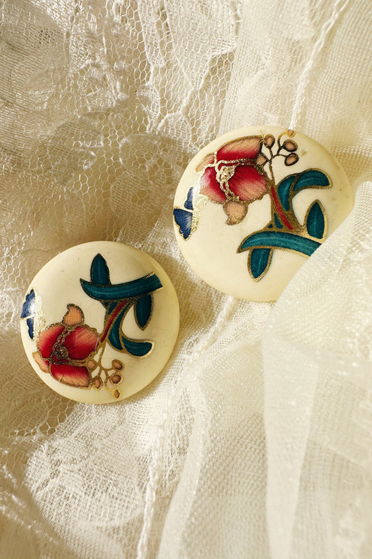 Vintage cloisonne floral earrings / cream floral painted gold earrings / the tea party porcelain earrings